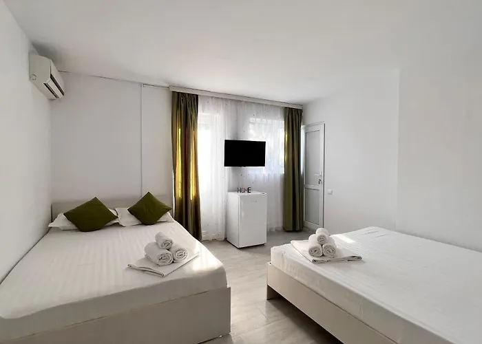 Yzabelle Eforie Nord